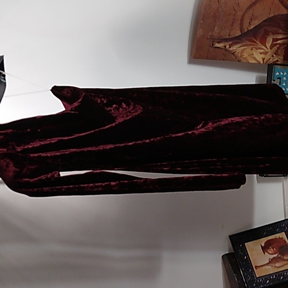 C.R - Picture 3 of 4